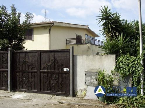 casa indipendente in vendita ad Aprilia