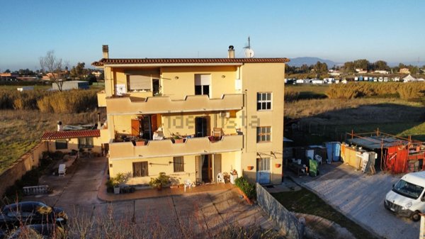appartamento in vendita ad Aprilia in zona Campo di Carne