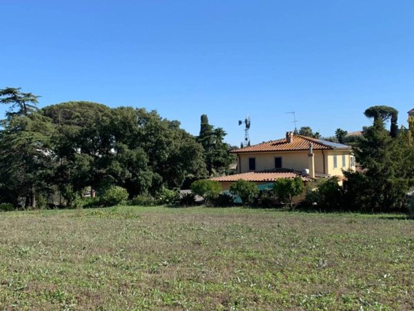 casa indipendente in vendita ad Aprilia in zona Campoleone