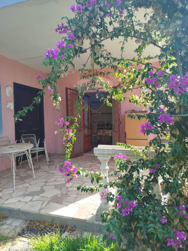 casa indipendente in vendita ad Aprilia