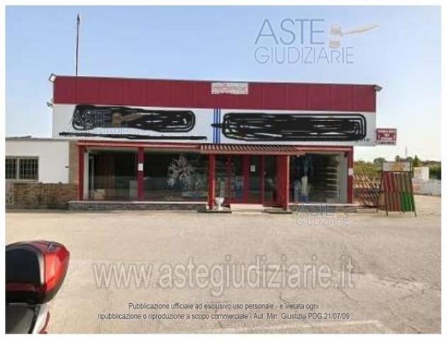 locale commerciale in vendita ad Aprilia in zona Genio Civile