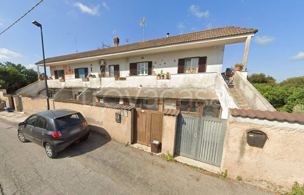 appartamento in vendita ad Aprilia in zona Fossignano