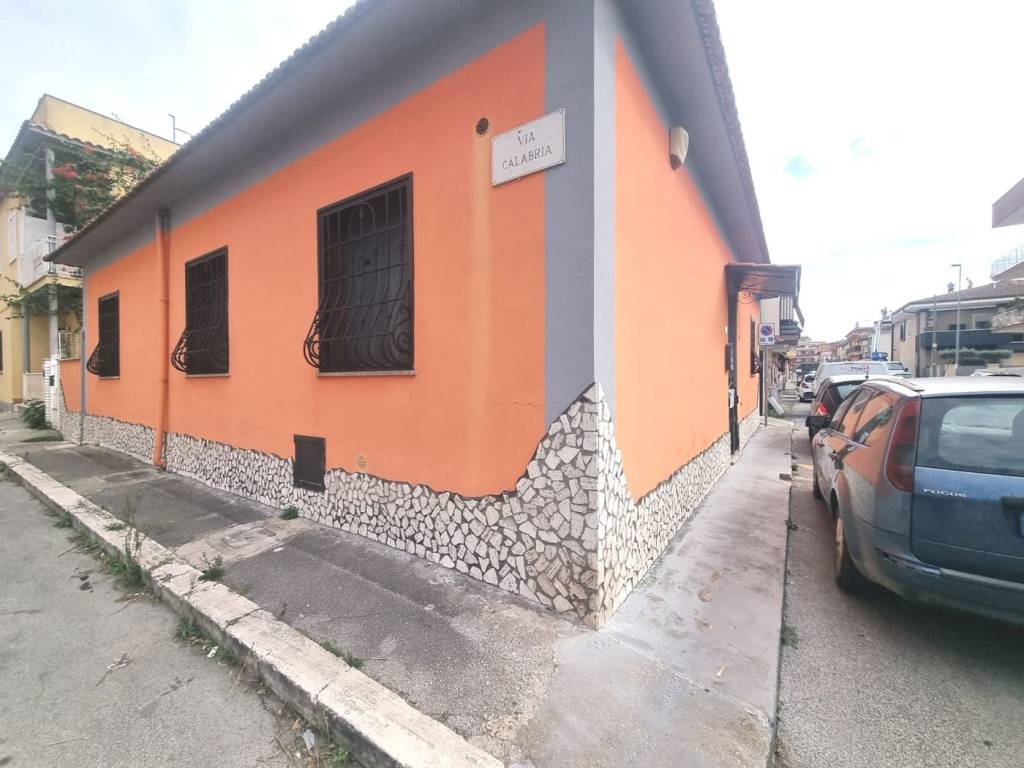casa indipendente in vendita ad Aprilia