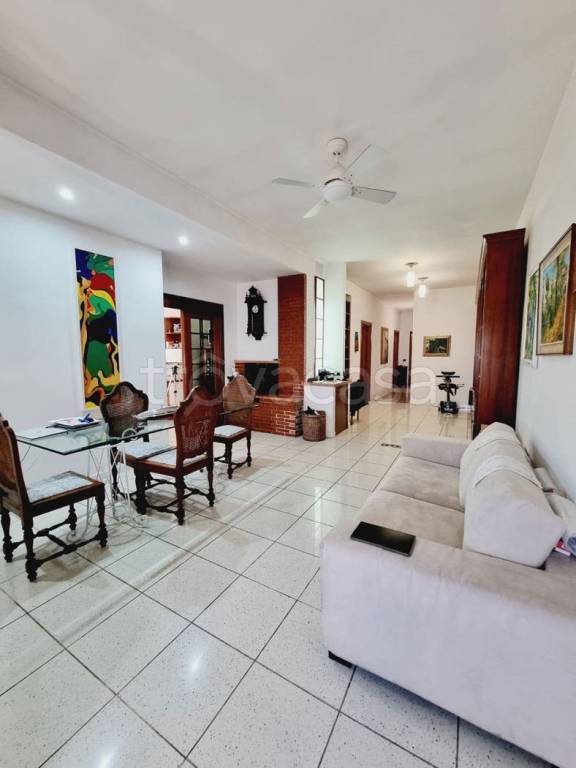 appartamento in vendita ad Aprilia in zona Riserva Nuova