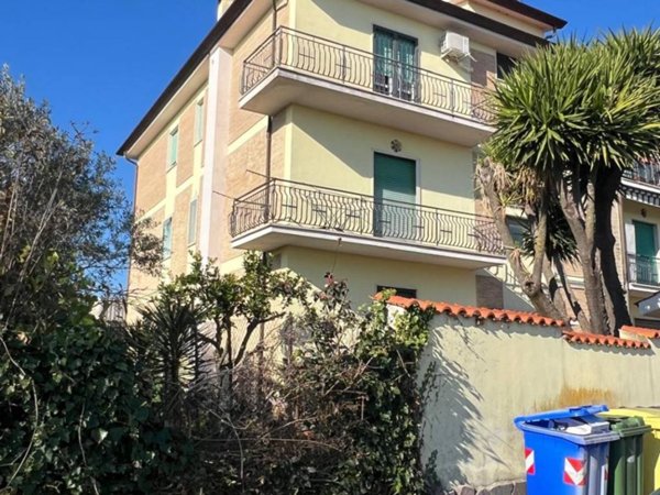 appartamento in vendita ad Aprilia in zona Fossignano