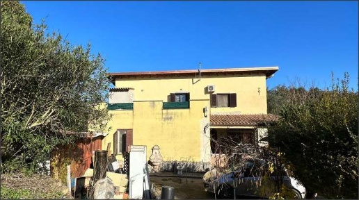 casa indipendente in vendita ad Aprilia in zona Fossignano
