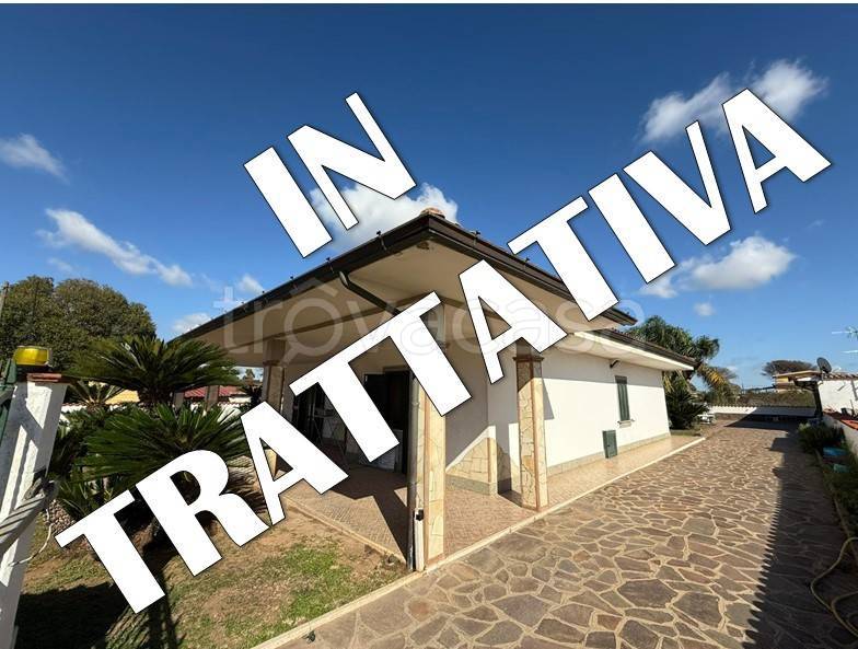 casa indipendente in vendita ad Aprilia in zona Campoverde