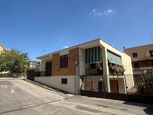 appartamento in vendita ad Aprilia