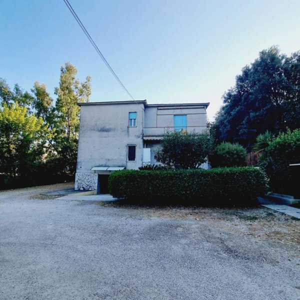 appartamento in vendita ad Aprilia