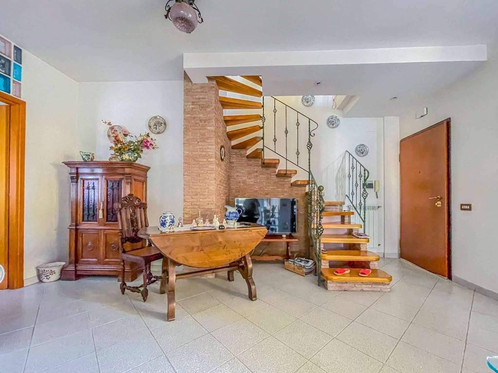 appartamento in vendita ad Aprilia