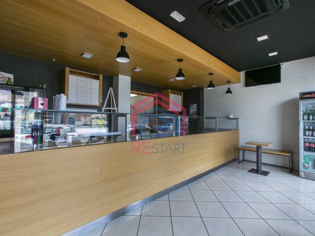 negozio in vendita ad Aprilia