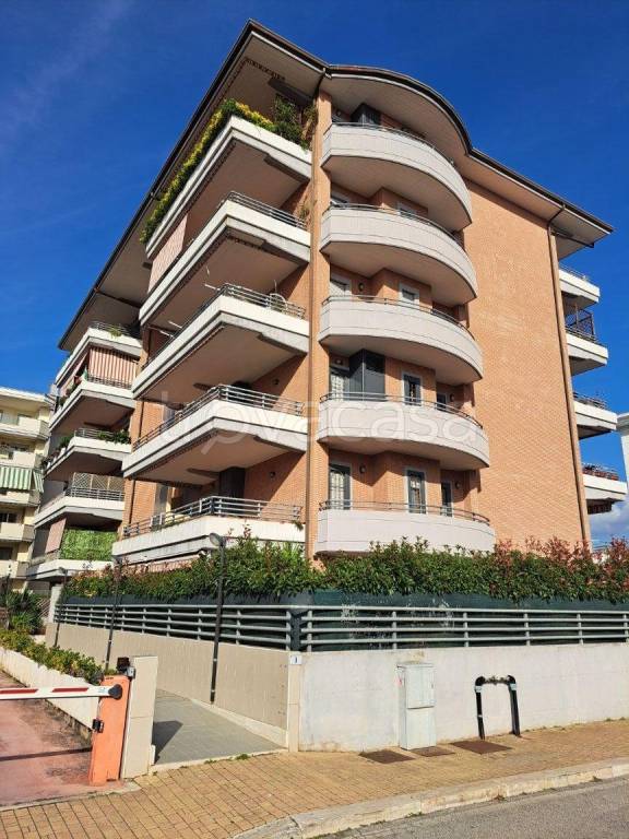 appartamento in vendita ad Aprilia