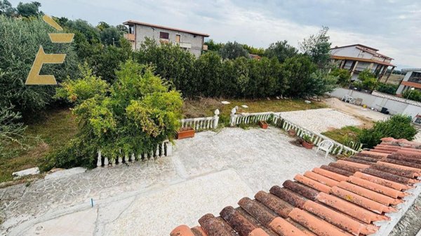 casa indipendente in vendita ad Aprilia