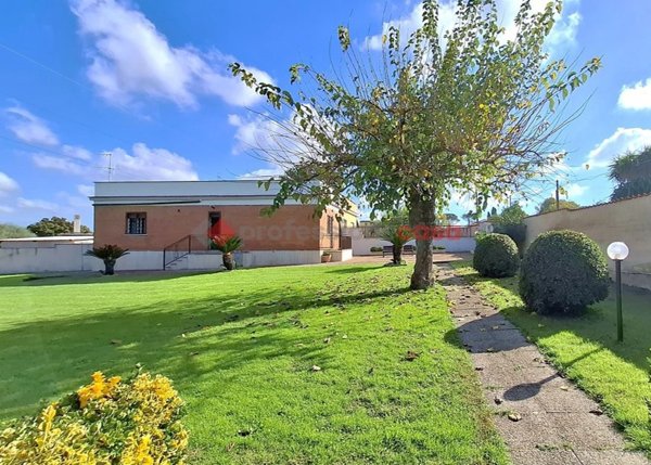 casa indipendente in vendita ad Aprilia in zona Campoverde