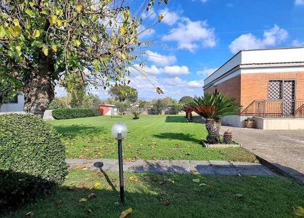 casa indipendente in vendita ad Aprilia