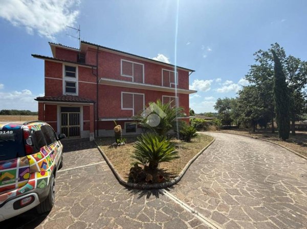 casa indipendente in vendita ad Aprilia in zona Riserva Nuova