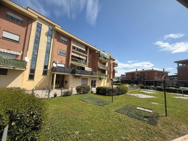 appartamento in vendita ad Aprilia