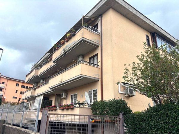 appartamento in vendita ad Aprilia in zona Campoleone