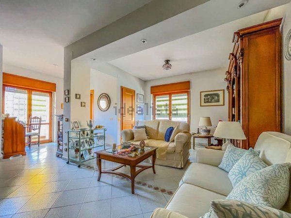 appartamento in vendita ad Aprilia