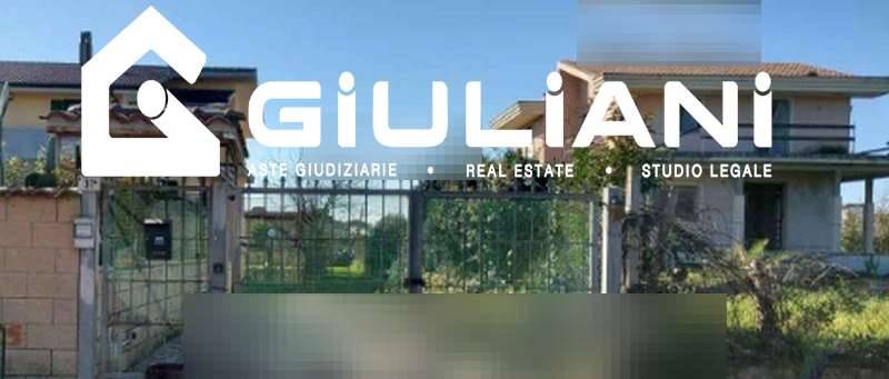 appartamento in vendita ad Aprilia in zona Campo di Carne