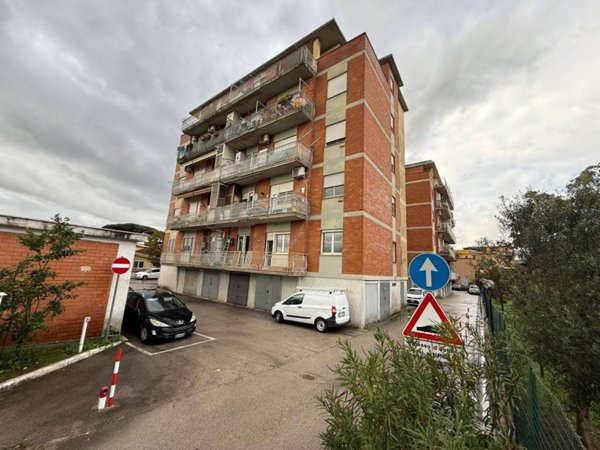 appartamento in vendita ad Aprilia in zona Riserva Nuova