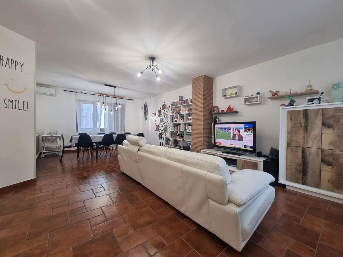 appartamento in vendita ad Aprilia