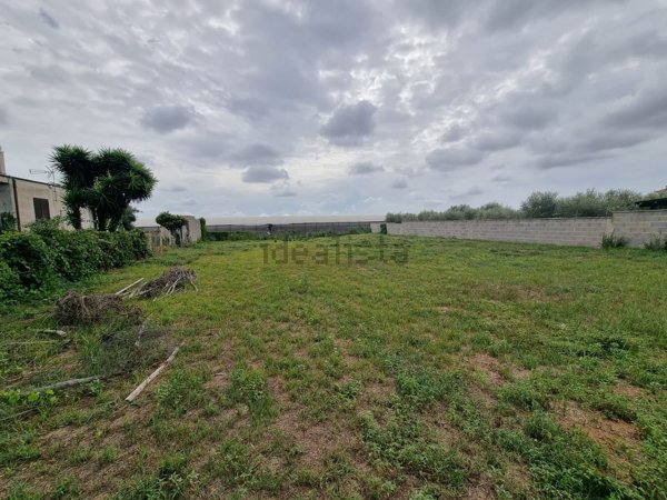 casa indipendente in vendita ad Aprilia in zona Campo di Carne