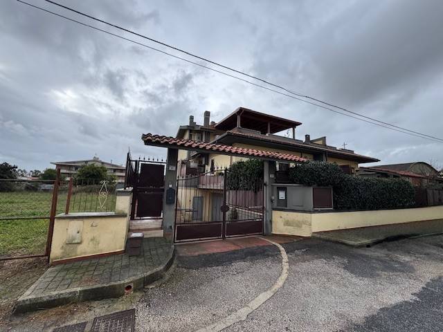 appartamento in vendita ad Aprilia