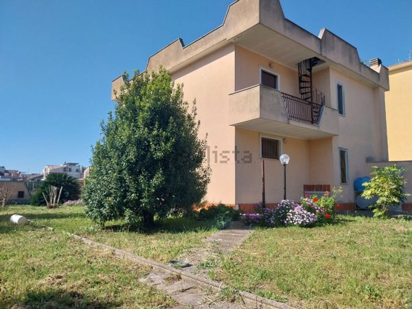 casa indipendente in vendita ad Aprilia