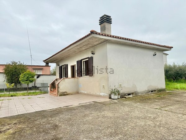 casa indipendente in vendita ad Aprilia