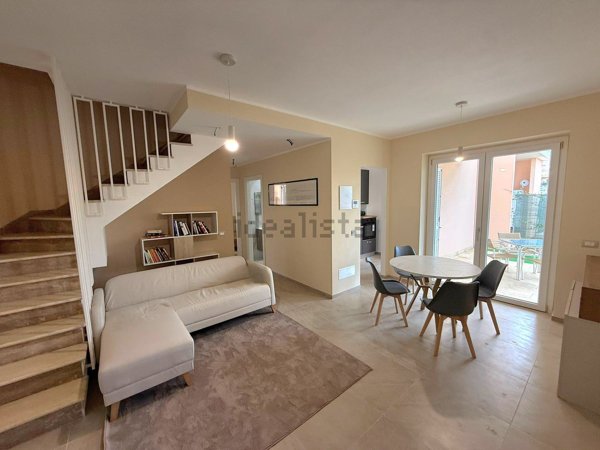 casa indipendente in vendita ad Aprilia