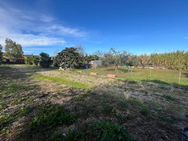 terreno agricolo in vendita ad Aprilia in zona Campo di Carne