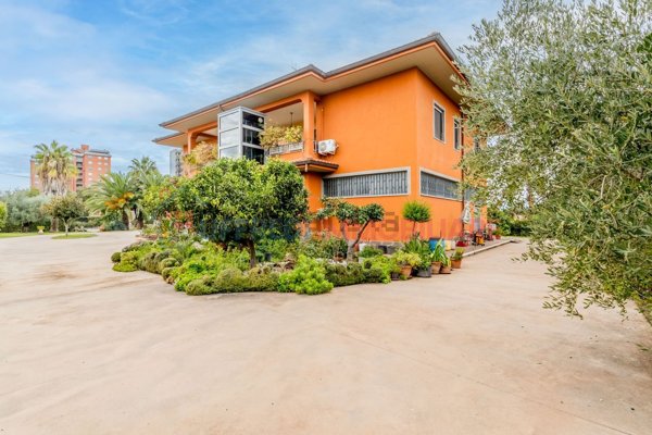 casa indipendente in vendita ad Aprilia