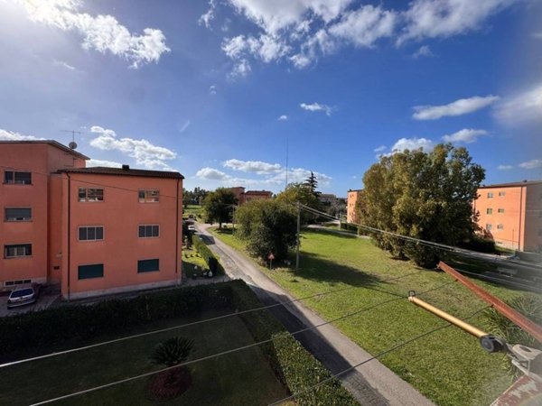 appartamento in vendita ad Aprilia in zona Cogna