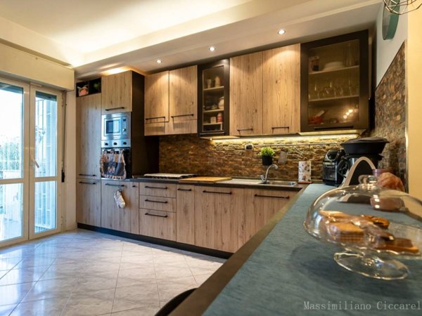 appartamento in vendita ad Aprilia in zona Campoleone