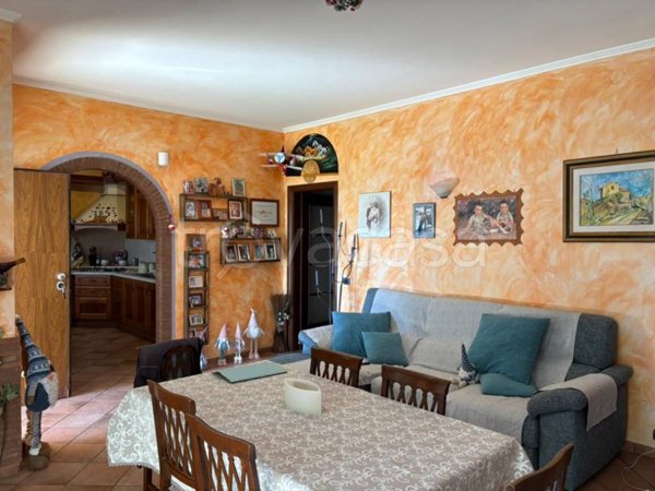 appartamento in vendita ad Aprilia in zona Fossignano