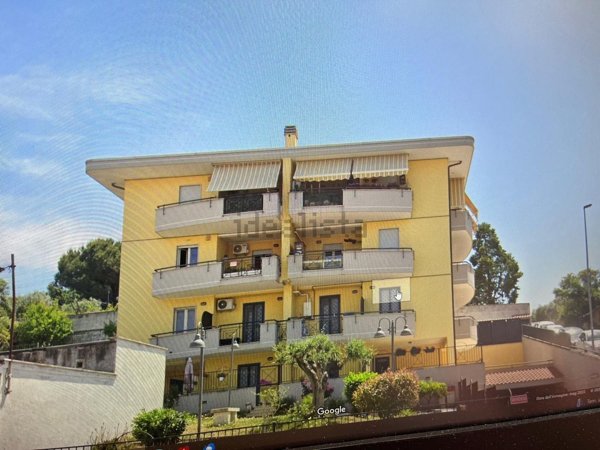 appartamento in vendita ad Aprilia in zona Campoleone