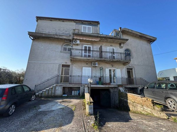 appartamento in vendita ad Aprilia in zona Fossignano