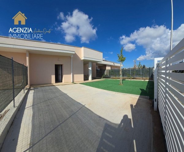 casa indipendente in vendita ad Aprilia in zona Campoleone