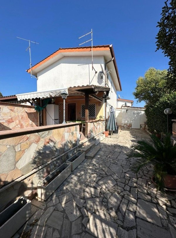 appartamento in vendita ad Aprilia