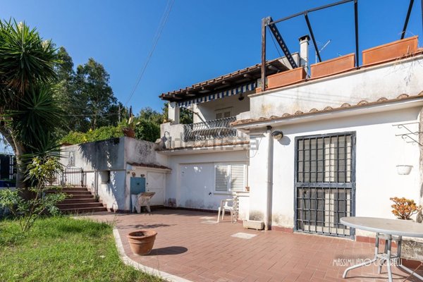 appartamento in vendita ad Aprilia in zona Fossignano