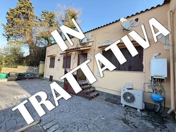 casa indipendente in vendita ad Aprilia in zona Casalazzara