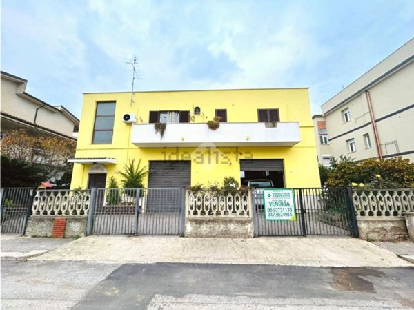 casa indipendente in vendita ad Aprilia