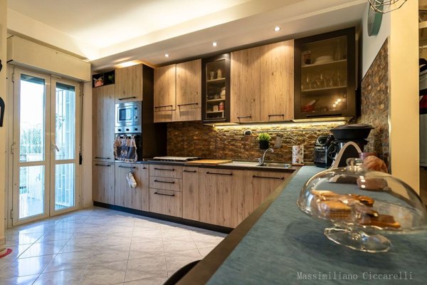 appartamento in vendita ad Aprilia in zona Campoleone