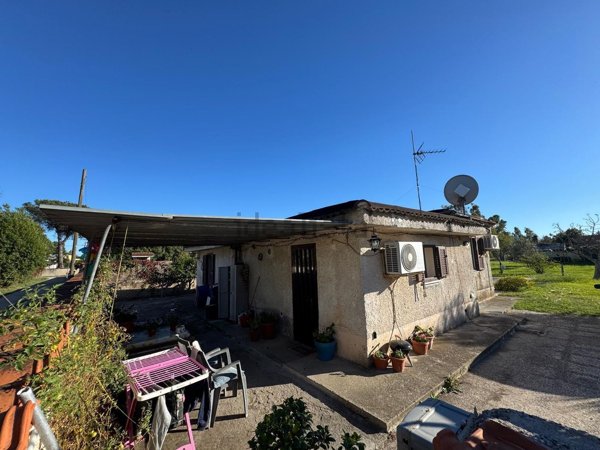 casa indipendente in vendita ad Aprilia