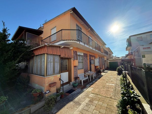 casa indipendente in vendita ad Aprilia