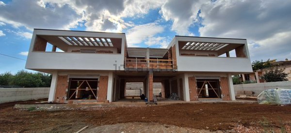 casa indipendente in vendita ad Aprilia