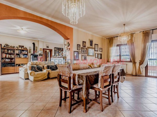 casa indipendente in vendita ad Aprilia