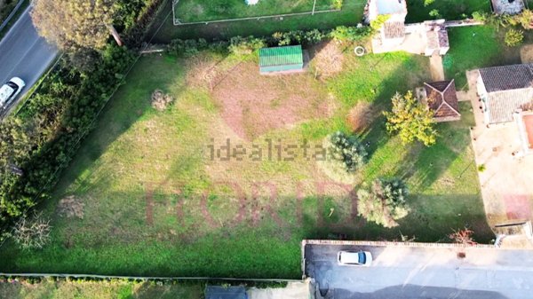 terreno edificabile in vendita ad Aprilia