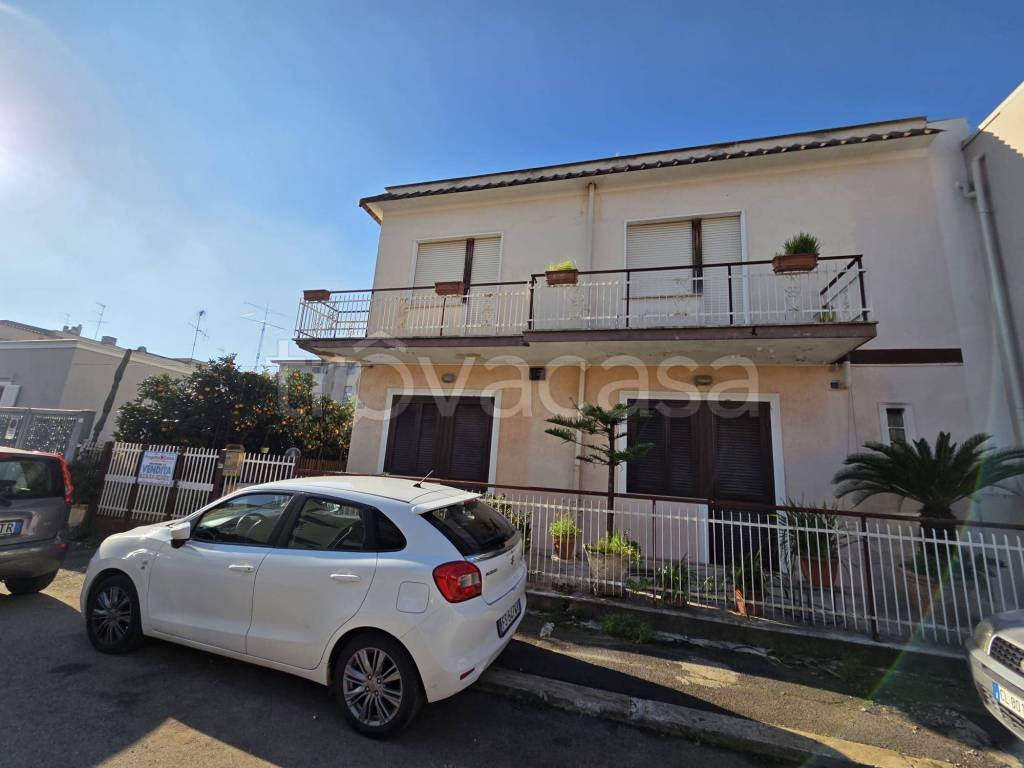 appartamento in vendita ad Aprilia